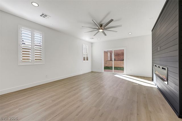 7035 Thistle Ridge Street, Las Vegas, NV 89166