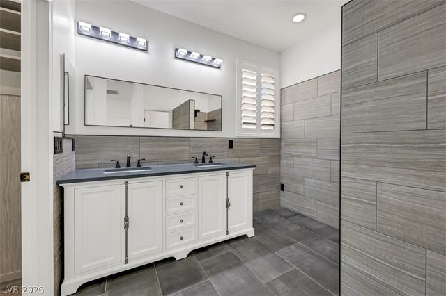 7035 Thistle Ridge Street, Las Vegas, NV 89166