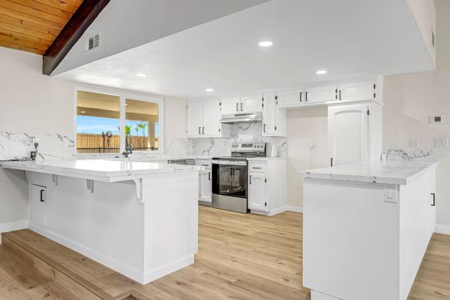 16860 Mark Road, Madera, CA 93636