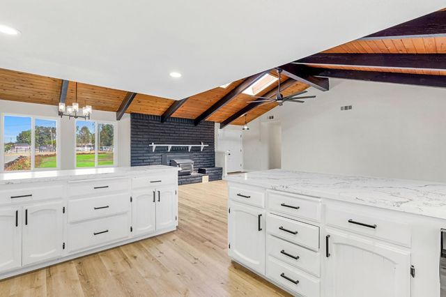 16860 Mark Road, Madera, CA 93636