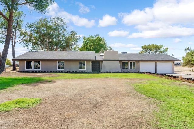 16860 Mark Road, Madera, CA 93636