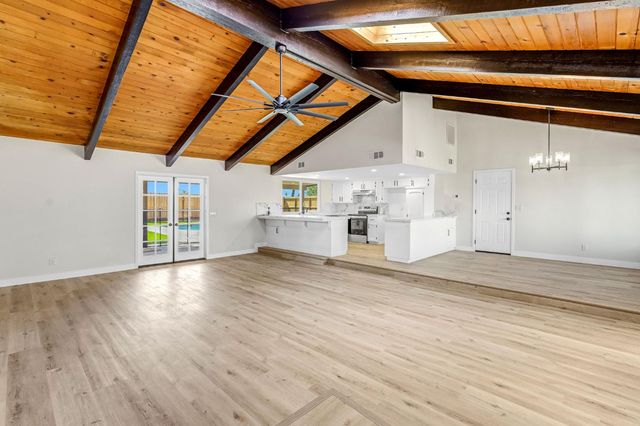 16860 Mark Road, Madera, CA 93636