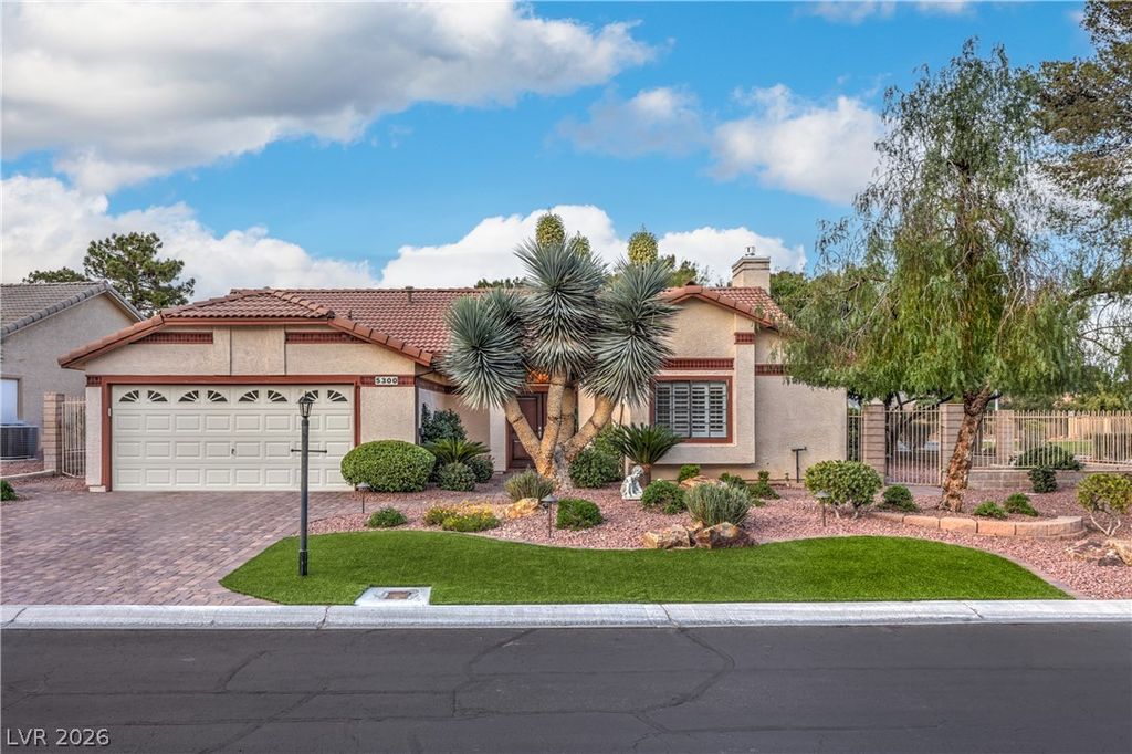 5300 Singing Hills Drive, Las Vegas, NV 89130 — photo 2