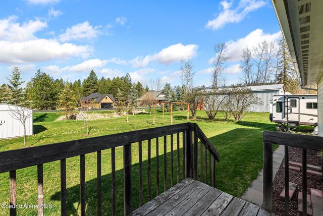 302 Mill Rd, Dover, ID 83825