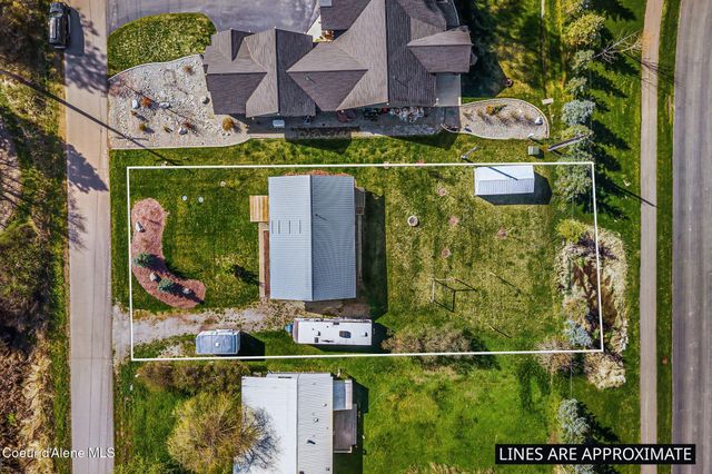 302 Mill Rd, Dover, ID 83825