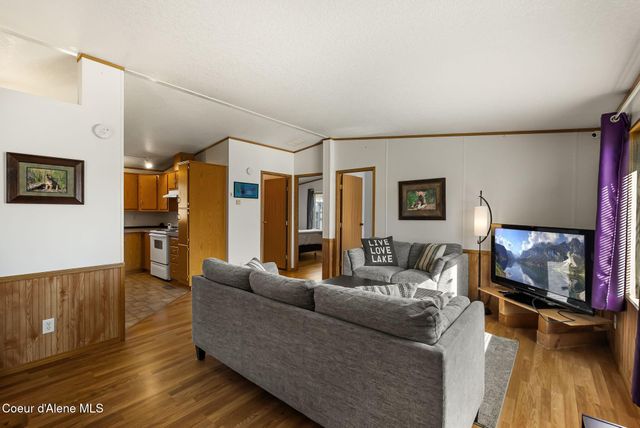 302 Mill Rd, Dover, ID 83825