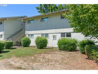 2170 W 15TH Ct, Eugene, OR 97402