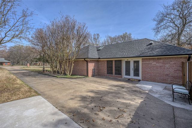 266 Tee Taw Circle, Sherman, TX 75092