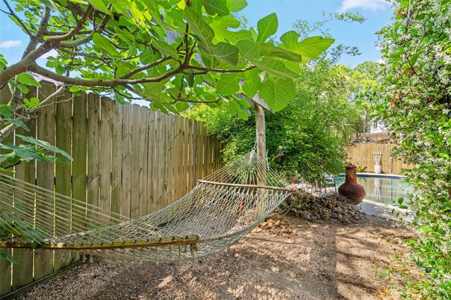 2006 Shadybriar Drive, Houston, TX 77077