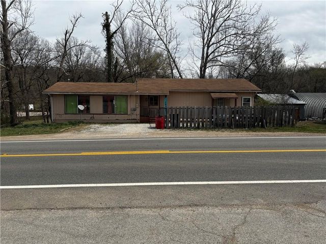 27272 S Highway 23, Huntsville, AR 72740