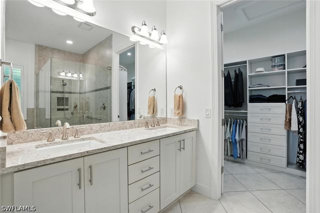 4649 Abaca CIR, Naples, FL 34119