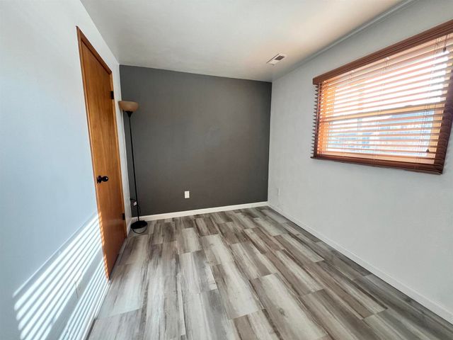 217 W 17th Avenue, Milan, IL 61264