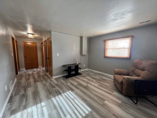 217 W 17th Avenue, Milan, IL 61264