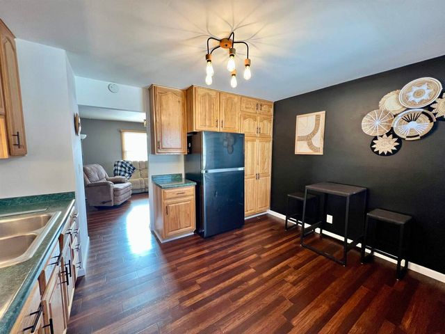 217 W 17th Avenue, Milan, IL 61264