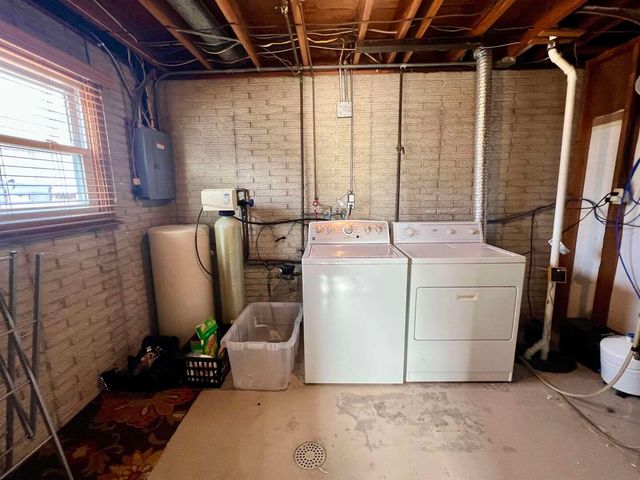 217 W 17th Avenue, Milan, IL 61264