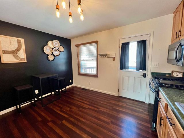 217 W 17th Avenue, Milan, IL 61264