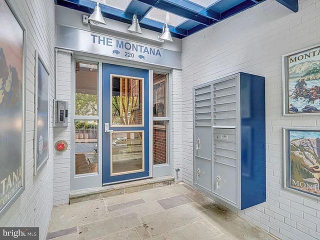 220 2ND ST SE #103, Washington, DC 20003