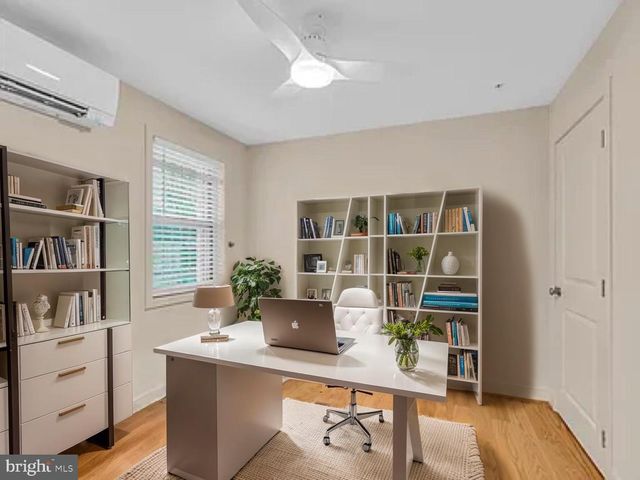 220 2ND ST SE #103, Washington, DC 20003