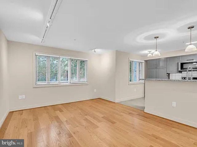 220 2ND ST SE #103, Washington, DC 20003