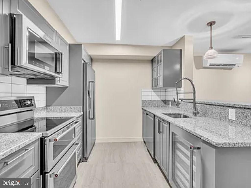 220 2ND ST SE #103, Washington, DC 20003