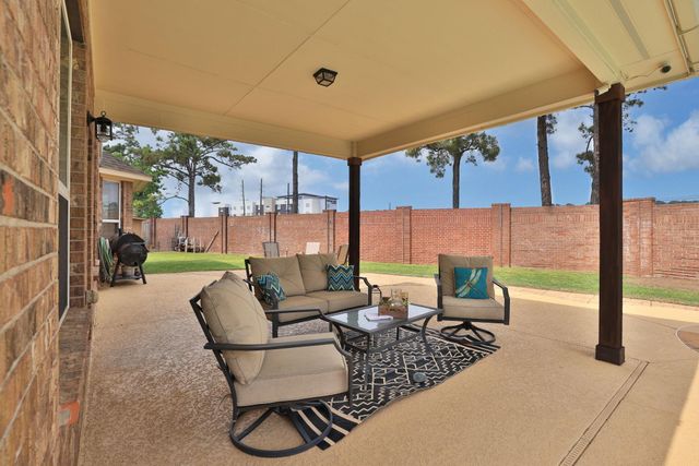 9003 Newcroft Court, Tomball, TX 77375