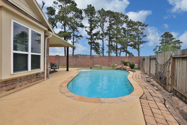 9003 Newcroft Court, Tomball, TX 77375