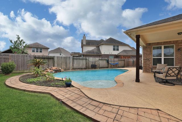 9003 Newcroft Court, Tomball, TX 77375