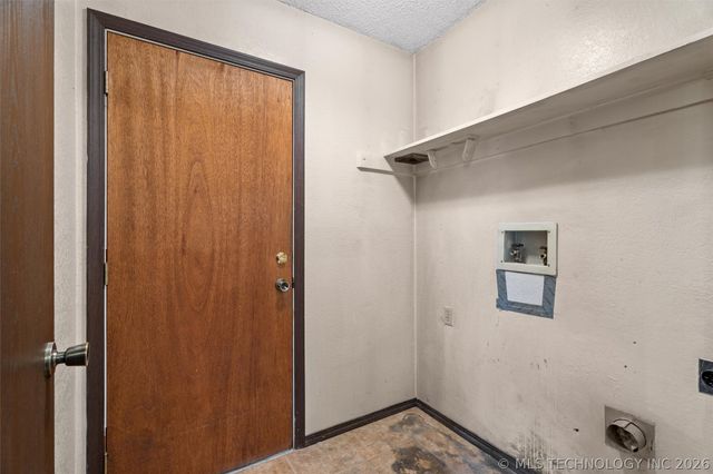 518 Carol Road, Bartlesville, OK 74003