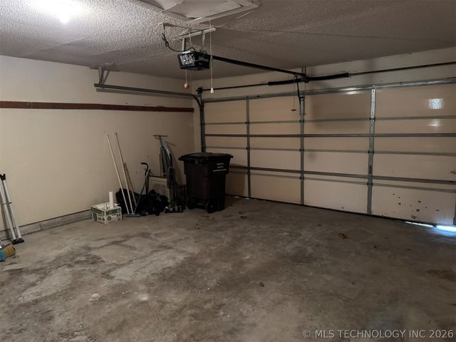 518 Carol Road, Bartlesville, OK 74003