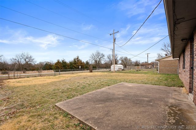 518 Carol Road, Bartlesville, OK 74003