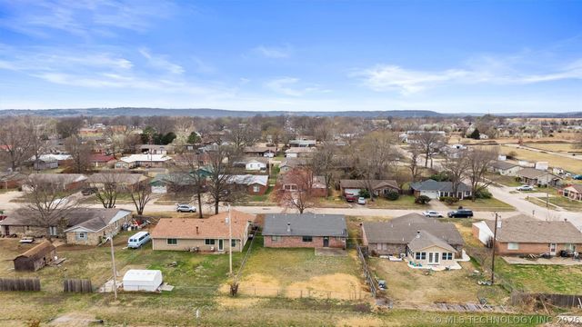 518 Carol Road, Bartlesville, OK 74003