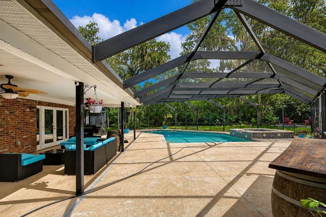 901 WOODVIEW DRIVE, Brandon, FL 33511