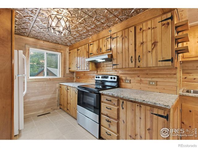 124 Big Pine Lane, Drake, CO 80515