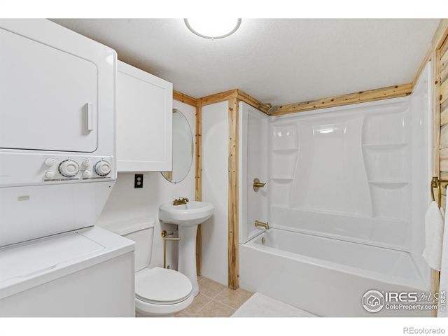 124 Big Pine Lane, Drake, CO 80515