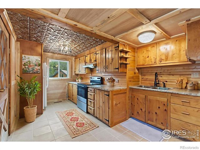 124 Big Pine Lane, Drake, CO 80515
