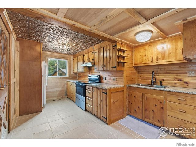 124 Big Pine Lane, Drake, CO 80515