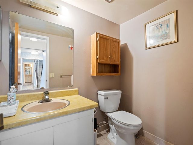 18270 University Park Drive, Livonia, MI 48152