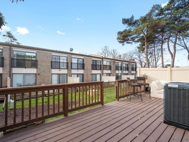 18270 University Park Drive, Livonia, MI 48152