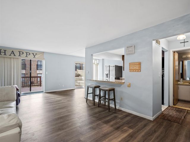 18270 University Park Drive, Livonia, MI 48152