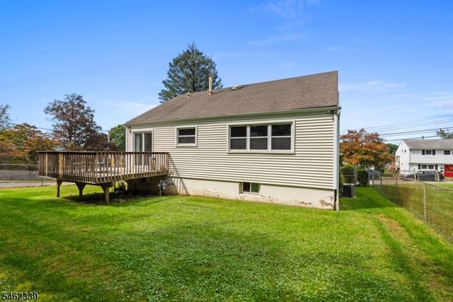 492 Herrick Dr, Rockaway Twp., NJ 07801