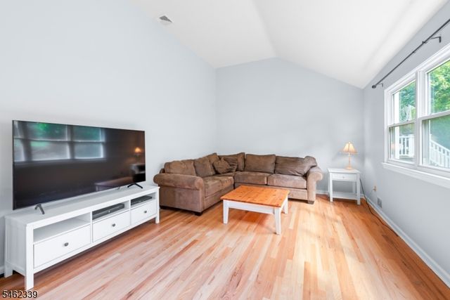 492 Herrick Dr, Rockaway Twp., NJ 07801