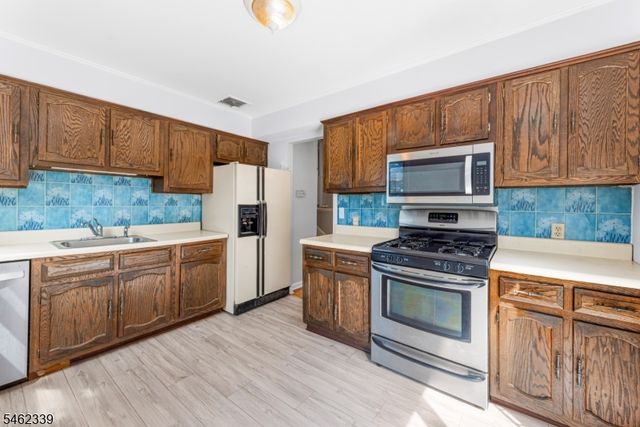 492 Herrick Dr, Rockaway Twp., NJ 07801