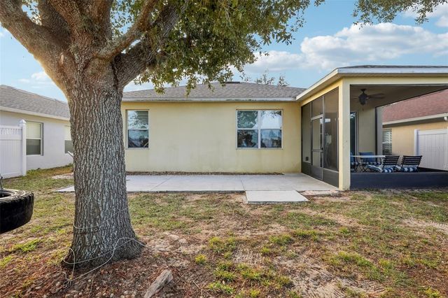 1689 STRATHMORE CIRCLE, Mount Dora, FL 32757