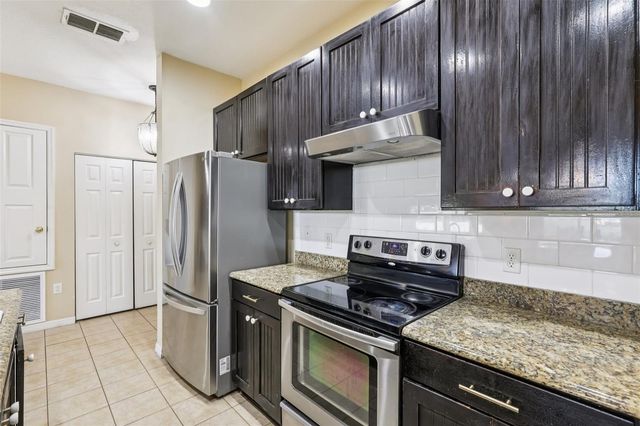 1689 STRATHMORE CIRCLE, Mount Dora, FL 32757