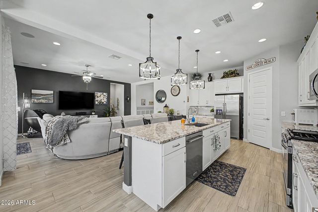18904 W LAUREL Lane, Surprise, AZ 85388