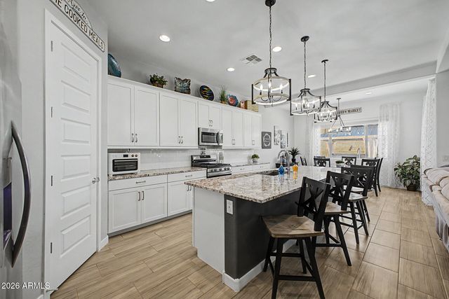 18904 W LAUREL Lane, Surprise, AZ 85388