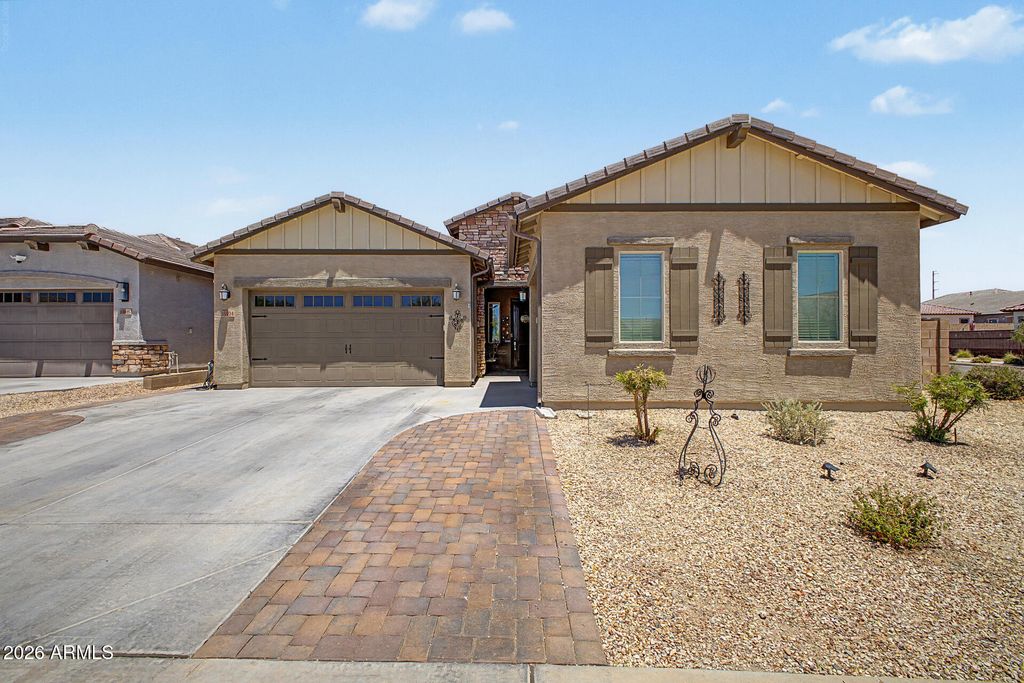 18904 W LAUREL Lane, Surprise, AZ 85388 — photo 2