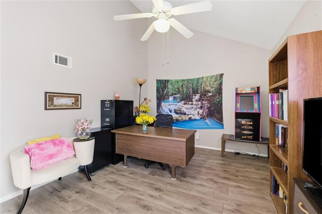 232 NE Bayview Drive, Lee's Summit, MO 64064