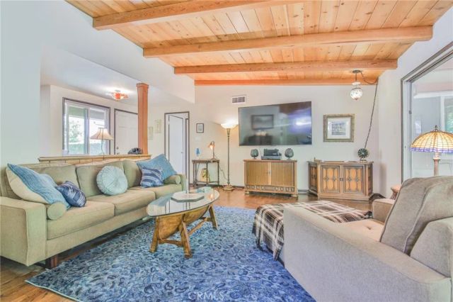 14537 Gandesa, La Mirada, CA 90638