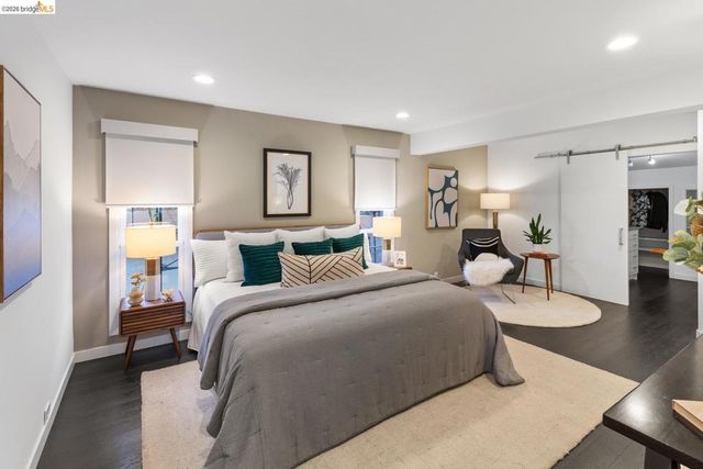 6305 Melville Dr, Oakland, CA 94611